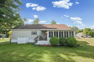 2 Hawthorne Ln, Nashua, NH 03062 - Photo 3