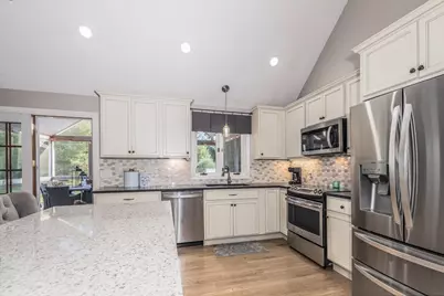 2 Barnes Drive, Stratham, NH 03885 - Photo 9
