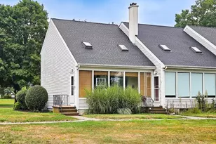 4 Greenfield Dr, Dover, NH 03820 - Photo 1
