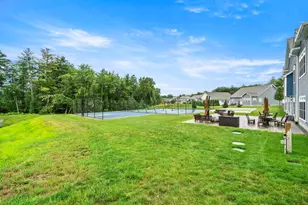 8 Falling Leaf Dr, Londonderry, NH 03053 - Photo 39