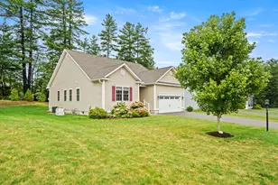 8 Falling Leaf Dr, Londonderry, NH 03053 - Photo 43