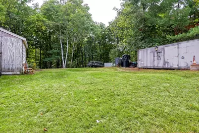 209 Hampstead Road, Derry, NH 03038 - Photo 5