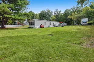 209 Hampstead Rd, Derry, NH 03038 - Photo 7