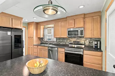 6 Howard Street, Derry, NH 03038 - Photo 5