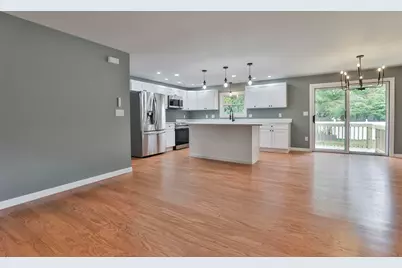 239 Brennan Street, Manchester, NH 03109 - Photo 11