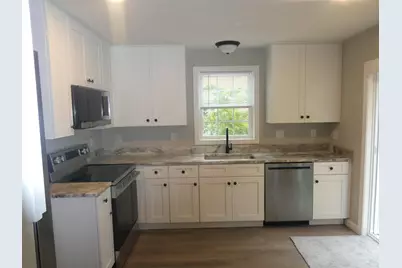152 Oakdale Avenue, Manchester, NH 03103 - Photo 7