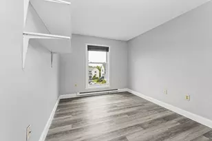 122 Eastern Ave, Manchester, NH 03104 - Photo 23