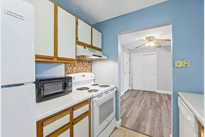 122 Eastern Avenue #304, Manchester, NH 03104 - Photo 9
