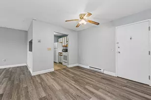 122 Eastern Ave, Manchester, NH 03104 - Photo 5