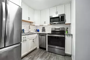 133 English Village Rd, Manchester, NH 03102 - Photo 7