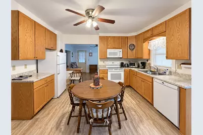 653 Sullivan Street, Berlin, NH 03570 - Photo 5