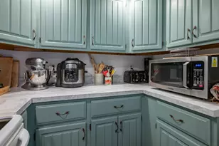 625 Dix St, Manchester, NH 03103 - Photo 21
