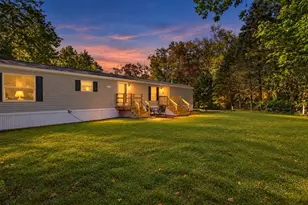 26 Mildred Ave, Raymond, NH 03077 - Photo 1