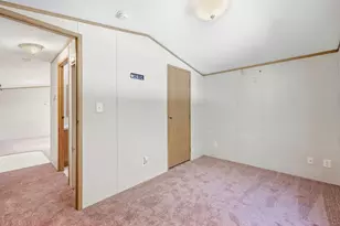 26 Mildred Ave, Raymond, NH 03077 - Photo 15