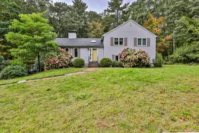 34 Joanne Drive, Hooksett, NH 03106 - Photo 1