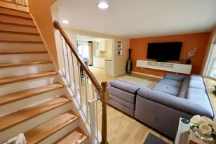 19A Deerwood Dr, Amherst, NH 03031 - Photo 3