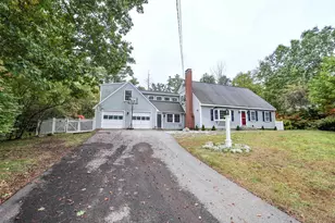 14 Pinewood Dr, Amherst, NH 03031 - Photo 1