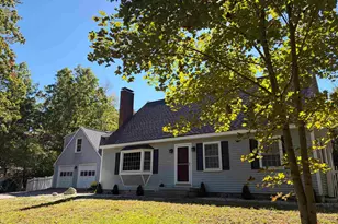 14 Pinewood Dr, Amherst, NH 03031 - Photo 1