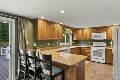 1 Scotland Avenue, Salem, NH 03079 - Photo 5