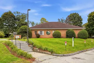 902 Elmwood Dr, Hudson, NH 03051 - Photo 25