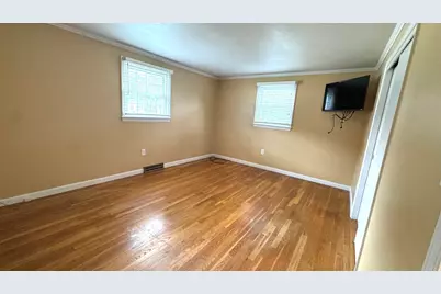 21 Woodfield Street, Nashua, NH 03062 - Photo 5