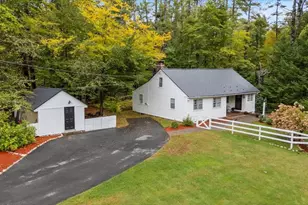 13 Old Stagecoach Rd, Hopkinton, NH 03229 - Photo 1