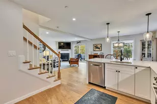203 Woodview Way, Manchester, NH 03102 - Photo 7