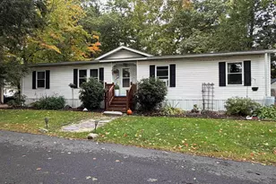 131 Epping Rd, Exeter, NH 03833 - Photo 1