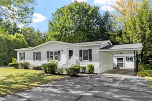 71 White Pine Dr, Hollis, NH 03302 - Photo 1