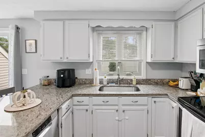 1555 Bodwell Road #37, Manchester, NH 03109 - Photo 3