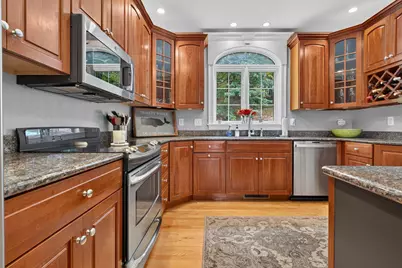 39 Colonel Daniels Drive, Bedford, NH 03110 - Photo 5