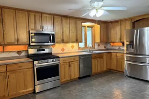 18 Windsor Dr, Amherst, NH 03031 - Photo 11