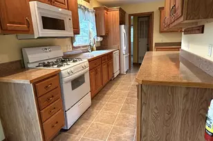 43 Fotene St, Nashua, NH 03062 - Photo 3