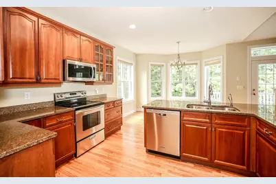 4 Elmwood Way, Amherst, NH 03031 - Photo 9