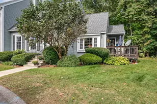 25 Shoal Creek Rd, Hudson, NH 03051 - Photo 1