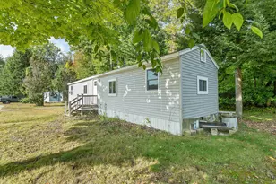 34 Cherry St, Belmont, NH 03220 - Photo 5