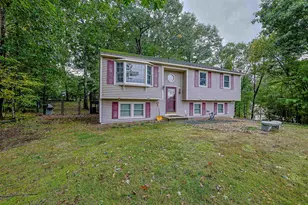 4 Spinnaker Dr, Derry, NH 03038 - Photo 3