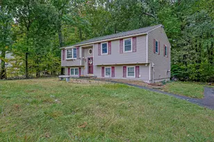 4 Spinnaker Dr, Derry, NH 03038 - Photo 1