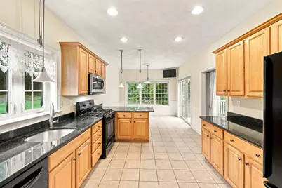 43 Sawgrass Circle, Londonderry, NH 03053 - Photo 11