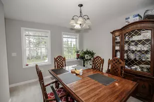 37 Longwood Ave, Manchester, NH 03109 - Photo 11