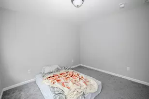 37 Longwood Ave, Manchester, NH 03109 - Photo 19