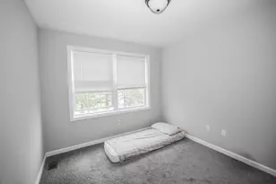 37 Longwood Ave, Manchester, NH 03109 - Photo 15