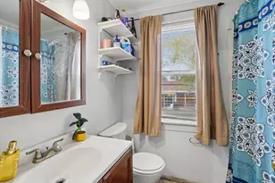 131 Riley Ave, Manchester, NH 03103 - Photo 11