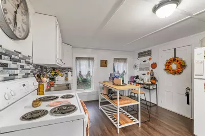 17 Manchester Street, Pittsfield, NH 03263 - Photo 41