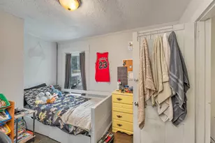 17 Manchester St, Pittsfield, NH 03263 - Photo 45