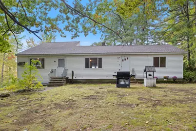 12 Holts Point Road, Sandown, NH 03873 - Photo 3
