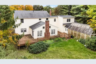 292 South Pleasant Street, New London, NH 03257 - Photo 3