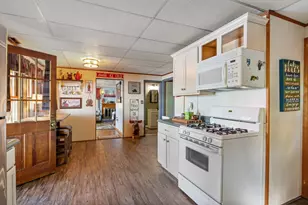 25 Lake Shore Dr, Effingham, NH 03882 - Photo 9