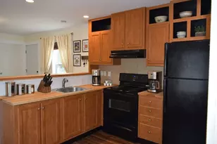 26 Morton St, Exeter, NH 03833 - Photo 3