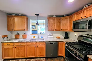 35 Collins Landing Rd, Weare, NH 03281 - Photo 5